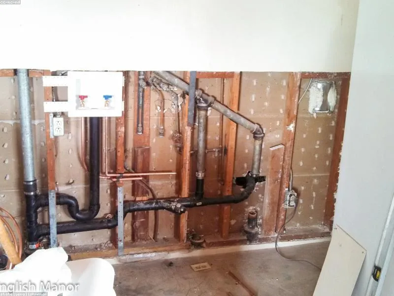 Montaż instalacji wodociągowej – montaż nowych miedzianych rur